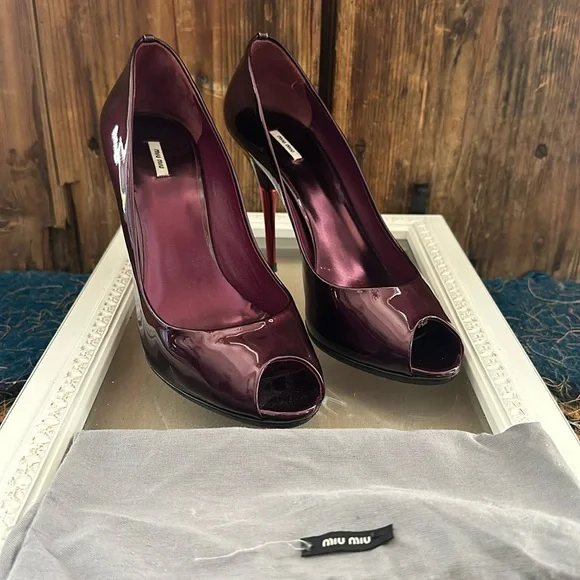 MIU MIU patent leather pump open toe maroon burgundy 39 designer